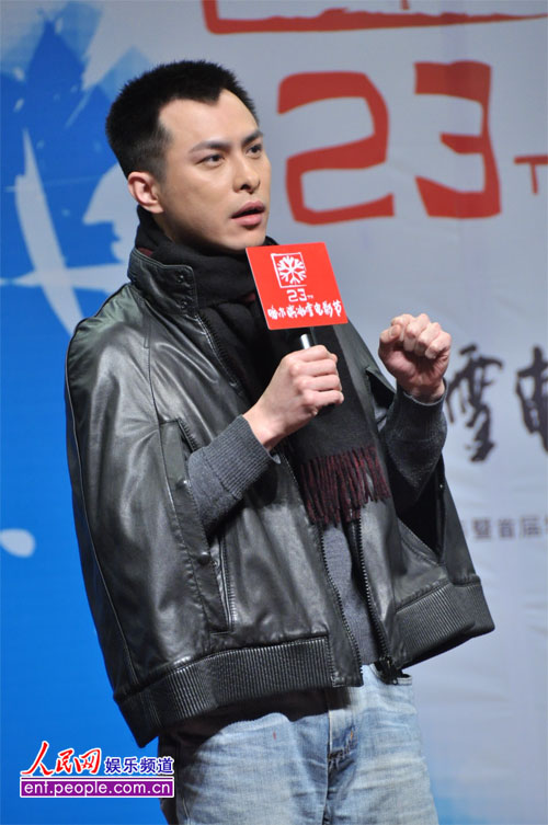  杨佑宁 求徐若瑄一吻不要片酬  范植伟 斗篷装亮