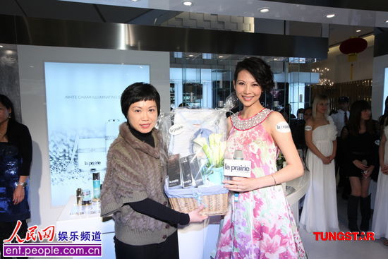 蔡少芬大肚子穿5寸高跟鞋 想自然分娩试10级痛