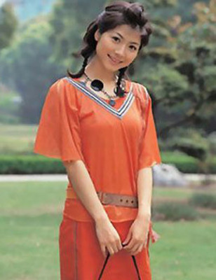 揭秘吉雪萍富豪老公丰厚家底 父亲早年被通缉