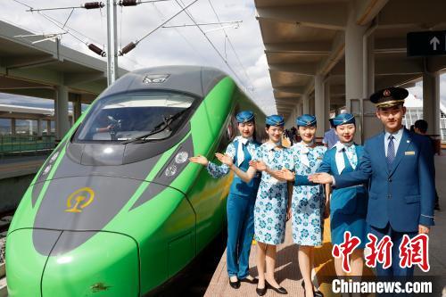 旅游从业者：中老铁路开启两国跨境游“双向奔赴”