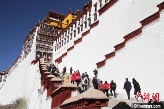 西藏今年一季度接待海内外游客255.74万人次