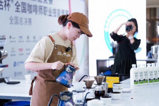 君乐宝：将入局咖啡用奶专业赛道 助力咖啡行业品质升级