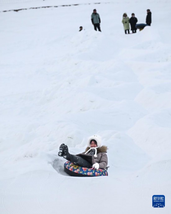 追着雪花看新疆丨走进新源那拉提国际滑雪场