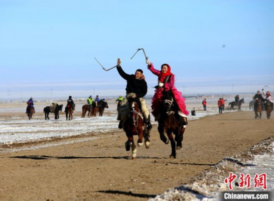 新疆木垒举行冬天农牧民传统风俗活动