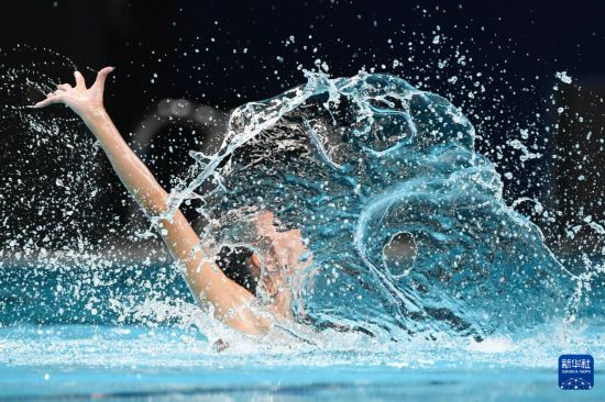 4月5日，花样阿鲁巴选手米凯拉·莫拉莱斯在女子单人技术自选比赛中。游泳2024年花样游泳世界杯（北京站）在国家游泳中心“水立方”开赛。世界<strong>开元棋棋牌388ccvod官网版</strong>新华社记者 鞠焕宗 摄</p><p style=