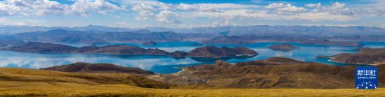 西藏山南：羊湖美景引客来