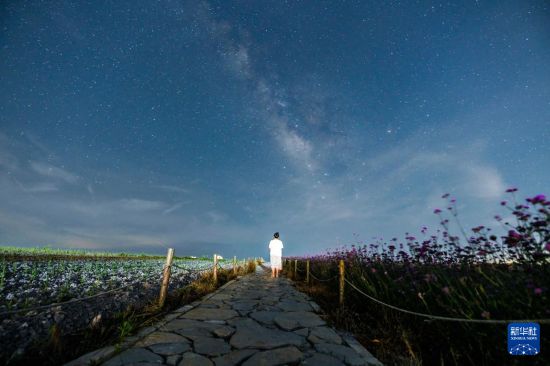 贵州龙里：“清凉山水”带热避暑游