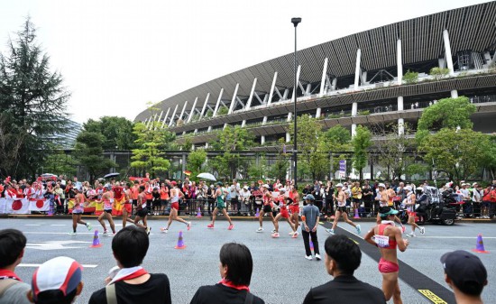 9月13日，参赛选手在比赛中。当日，2025年世界田径锦标赛竞走男子35公里决赛在日本东京举行。新华社记者 江汉 摄