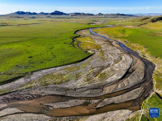 这是9月19日拍摄的扎鲁特草原秋景（无人机照片）。