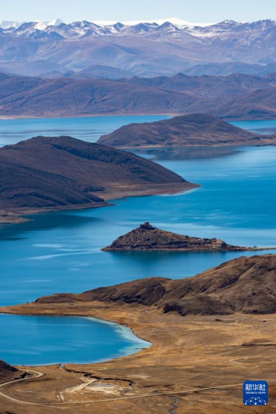 这是11月20日拍摄的羊卓雍错。