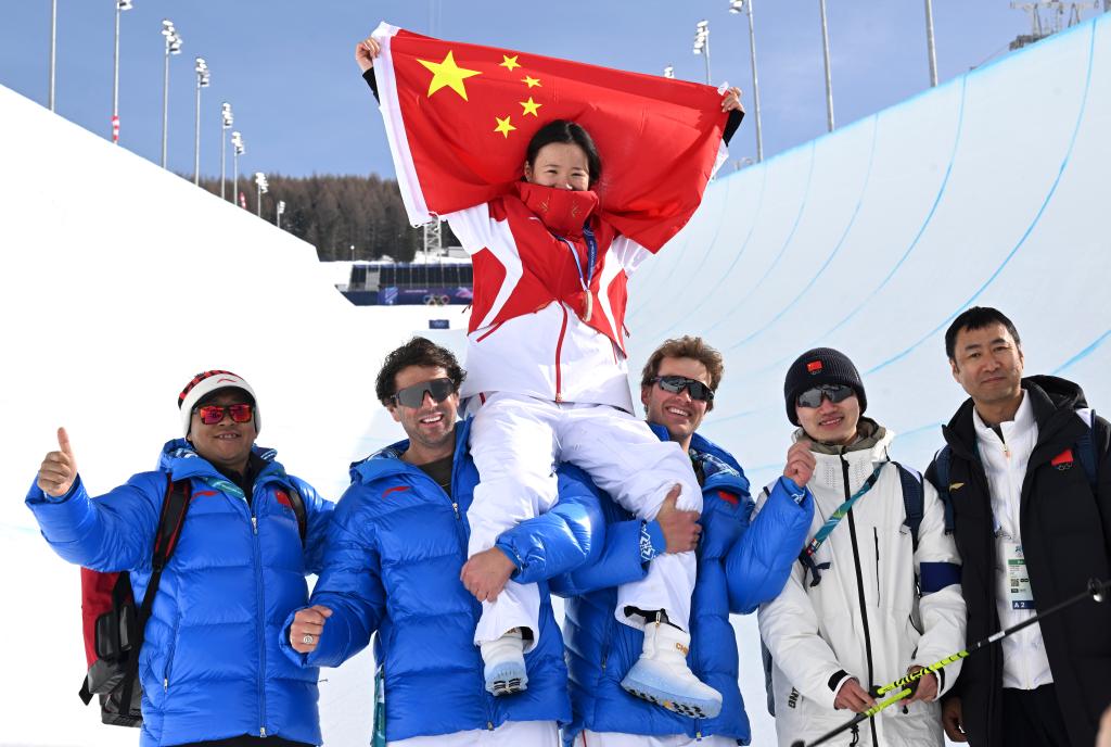 逐梦冰雪启新程——冬奥健儿为体育强国建设注入新活力(图4)